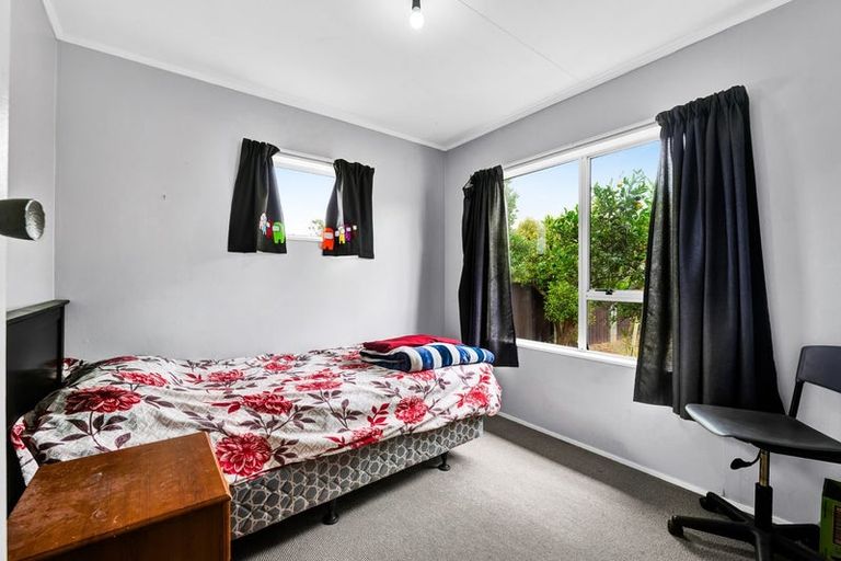 Photo of property in 11 Manuka Place, Hawera, 4610