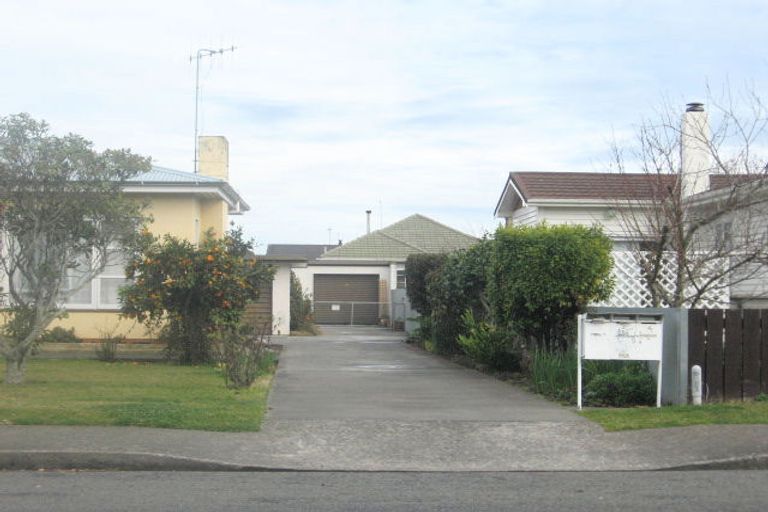 Photo of property in 2/708 Terrace Road, Parkvale, Hastings, 4122