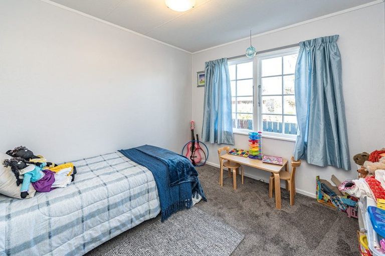 Photo of property in 16 Cambridge Street, Gonville, Whanganui, 4501