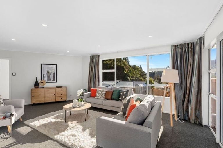 Photo of property in 17 Willis Grove, Wainuiomata, Lower Hutt, 5014