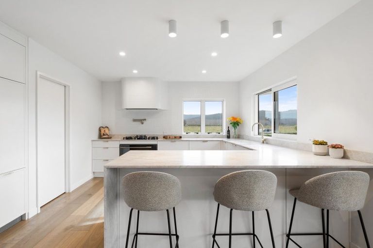 Photo of property in 17 Pohutukawa Drive, Eskdale, Napier, 4182