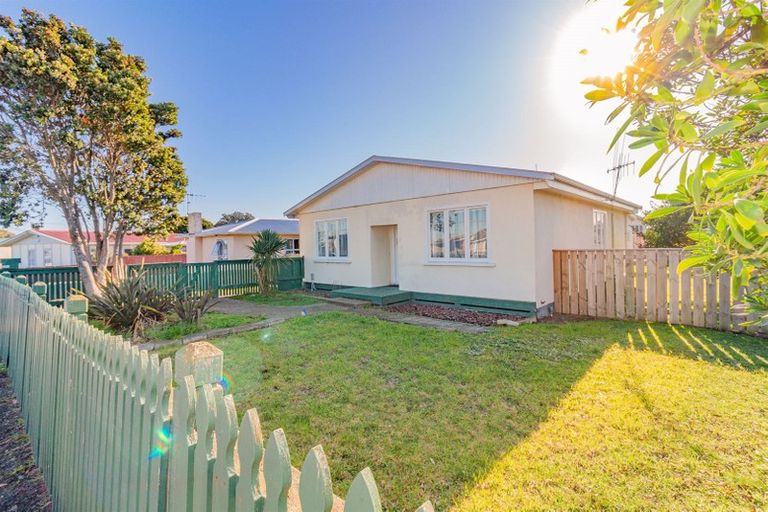 Photo of property in 144 Puriri Street, Castlecliff, Whanganui, 4501