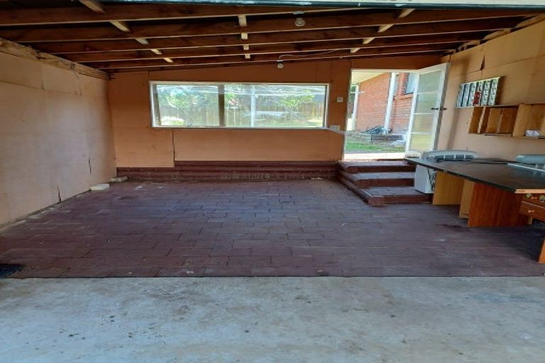 Photo of property in 24 Dianne Louise Drive, Half Moon Bay, Auckland, 2012