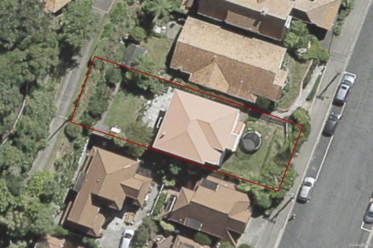 Photo of property in 14 Glen Road, Kelburn, Wellington, 6012