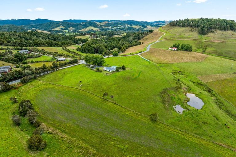 Photo of property in 274 Pigs Head Road, Whakapara, Hikurangi, 0184