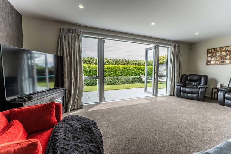 Photo of property in 27 Applefield Court, Northwood, Christchurch, 8051