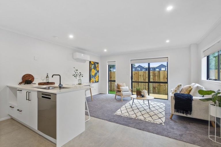 Photo of property in 1/54 Wellington Street, Howick, Auckland, 2014