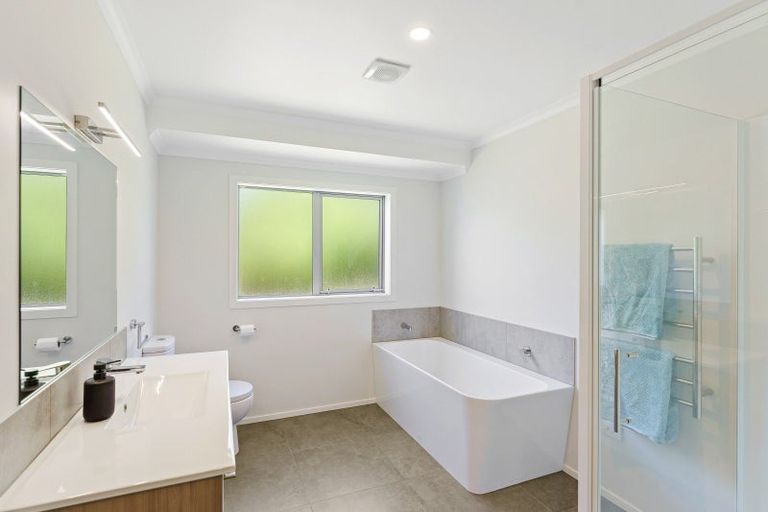 Photo of property in 12 Tamihana Street, Otaki, 5512