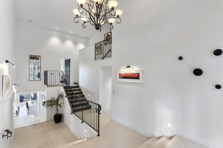 Photo of property in 194 Greenhithe Road, Greenhithe, Auckland, 0632