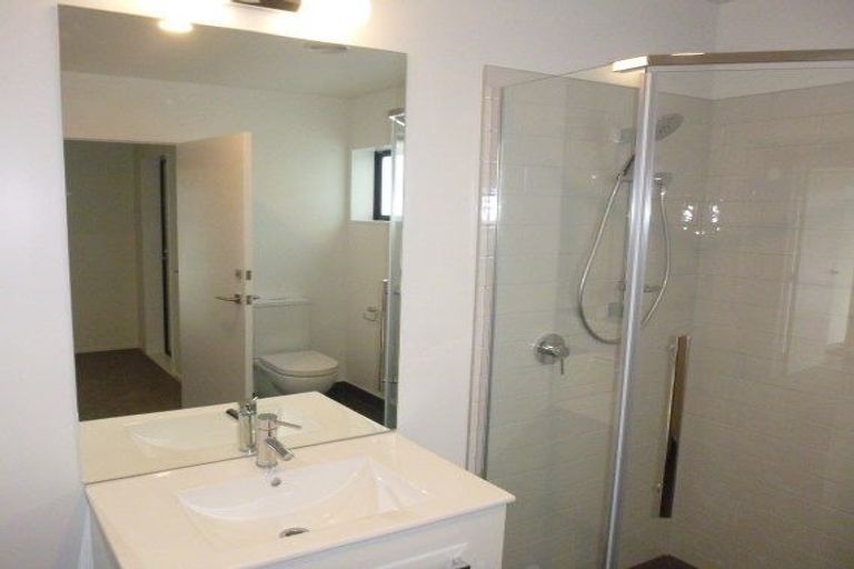 Photo of property in 10/104 Maupuia Road, Maupuia, Wellington, 6022