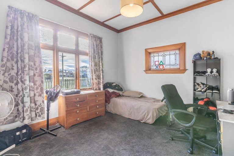 Photo of property in 27 Queen Street, Winton, 9720