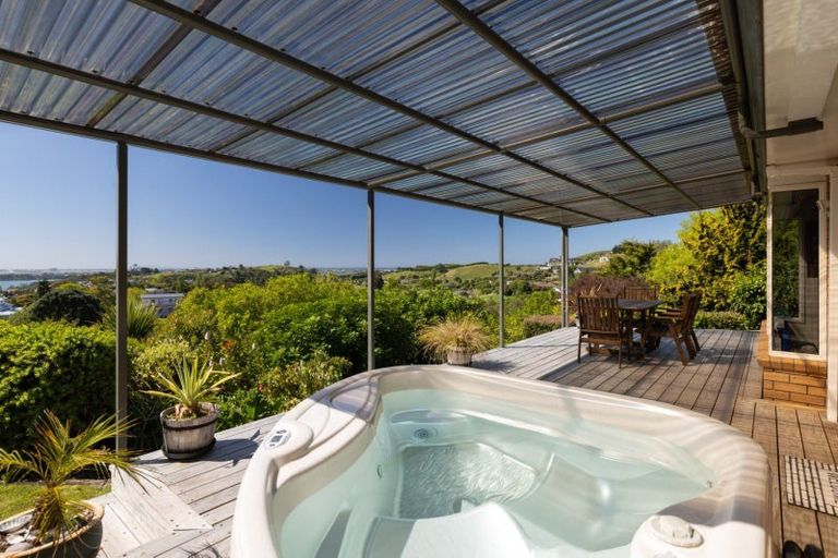 Photo of property in 91 Waikite Road, Welcome Bay, Tauranga, 3175