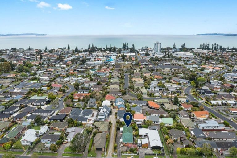 Photo of property in 21b Hatton Road, Orewa, 0931