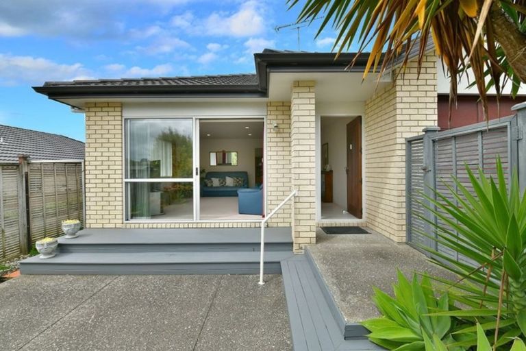 Photo of property in 1/4 Rosario Crescent, Red Beach, 0932