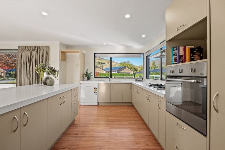 Photo of property in 48 Erskine Street, Lake Hayes, Queenstown, 9304