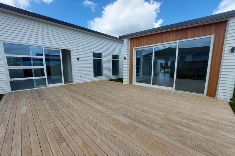 Photo of property in 10 Haupa Nui Road, Wainui, 0932