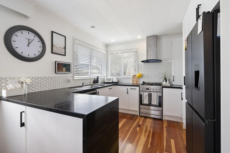 Photo of property in 38 Heatley Avenue, Hokowhitu, Palmerston North, 4410