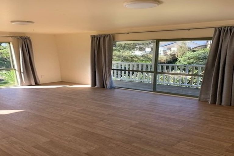 Photo of property in 85 Fairclough Road, Beach Haven, Auckland, 0626