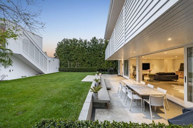 Photo of property in 215 Jervois Road, Herne Bay, Auckland, 1011