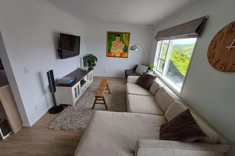 Photo of property in 14a Parklands Drive, Karori, Wellington, 6012