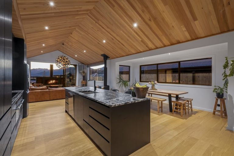 Photo of property in 67 Spur Ridge Rise, Jacks Point, 9371