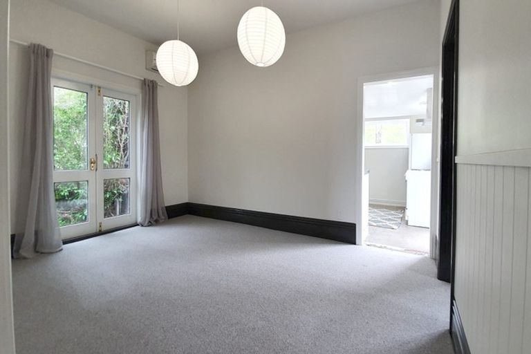 Photo of property in 28 London Street, Lyttelton, 8082