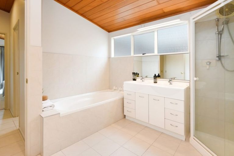Photo of property in 2/158 Bucklands Beach Road, Bucklands Beach, Auckland, 2012