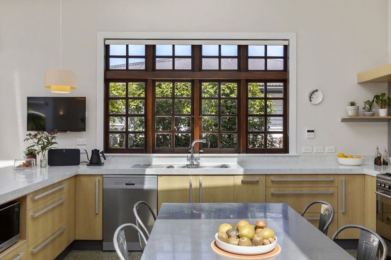 Photo of property in 37 Abbotsford Terrace, Devonport, Auckland, 0624