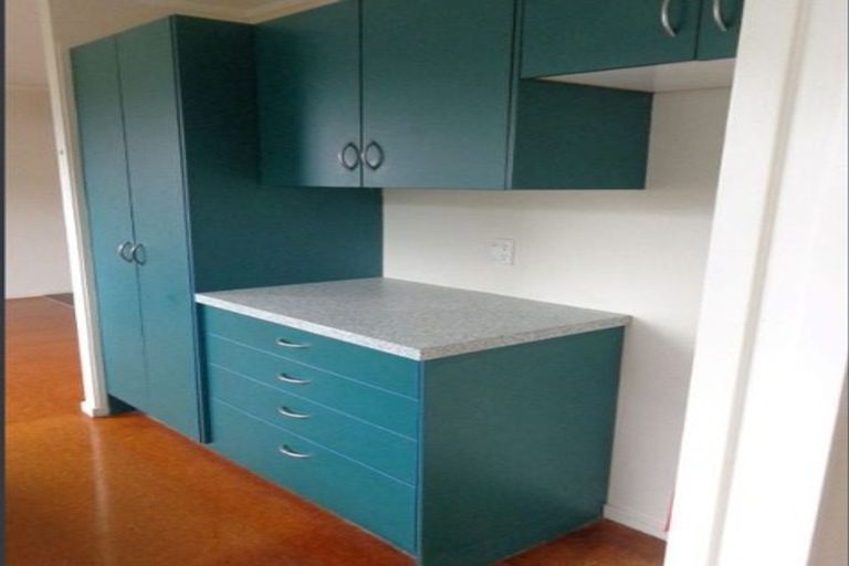 Photo of property in 1/11 Mona Vale, West Harbour, Auckland, 0618