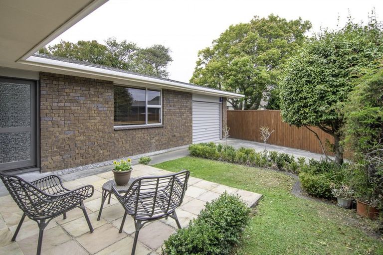 Photo of property in 8a Earl Place, Hokowhitu, Palmerston North, 4410