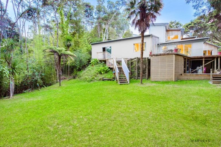 Photo of property in 13 Miha Road, Titirangi, Auckland, 0604