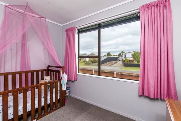 Photo of property in 24 Newberry Place, Richmond Heights, Taupo, 3330