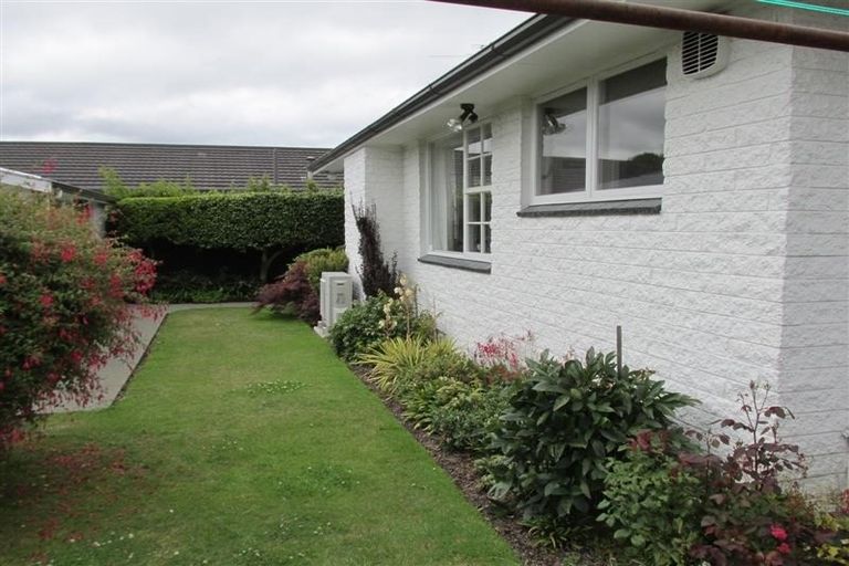 Photo of property in 11a Straven Road, Riccarton, Christchurch, 8011