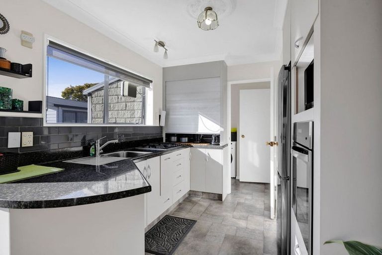 Photo of property in 212 Waihi Road, Hawera, 4610