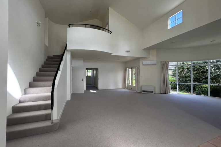 Photo of property in 5 Balcairn Place, Terrace End, Palmerston North, 4410