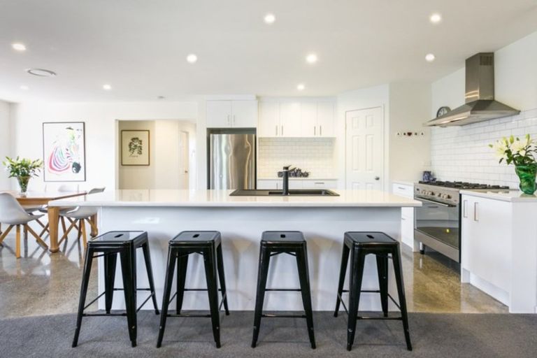 Photo of property in 22 Fairview Place, Havelock North, 4130