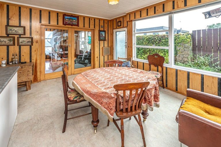 Photo of property in 8 Kapiti Terrace, Castlecliff, Whanganui, 4501