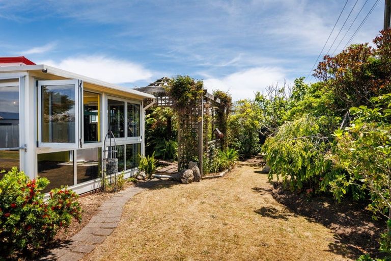 Photo of property in 1941 Parewanui Road, Parewanui, Bulls, 4894