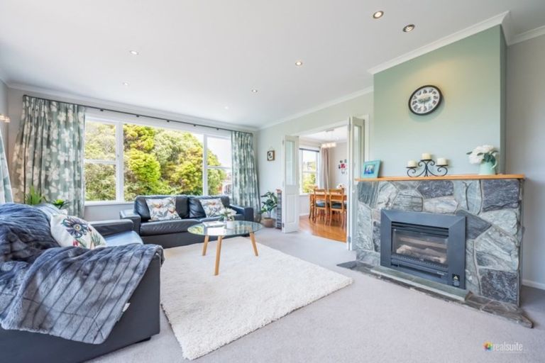Photo of property in 15 Wilson Grove, Normandale, Lower Hutt, 5010