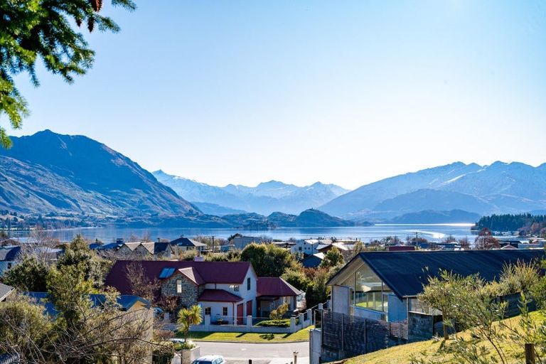 Photo of property in 4 Tenby Street, Wanaka, 9305