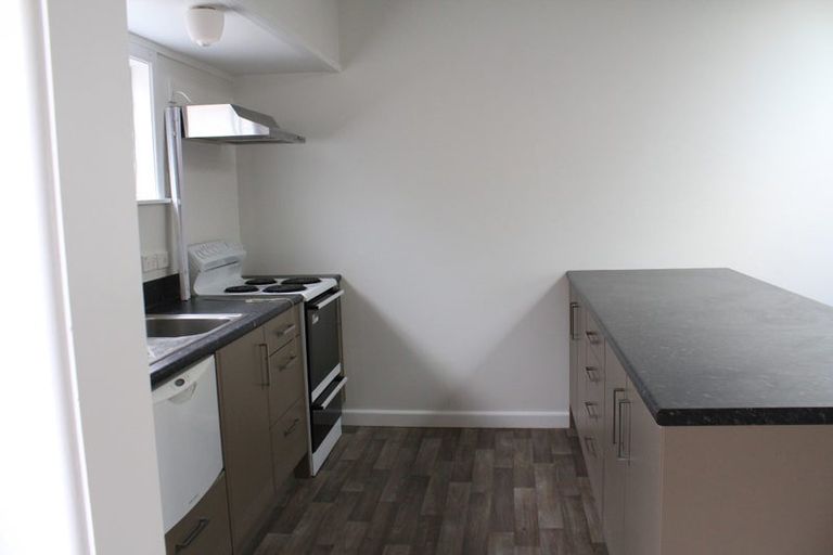 Photo of property in 5 Wha Street, Lyall Bay, Wellington, 6022