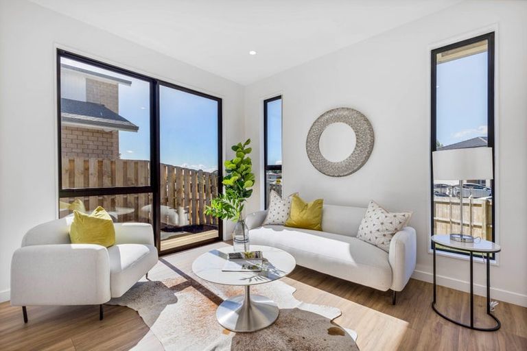 Photo of property in 26 Sari Place, Massey, Auckland, 0614