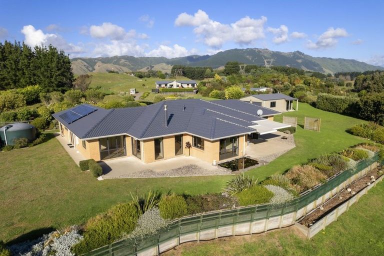 Photo of property in 12 Waitaheke Road, Te Horo, Otaki, 5581