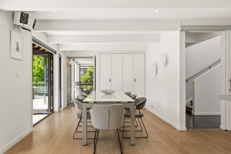 Photo of property in 190 Fendalton Road, Fendalton, Christchurch, 8052