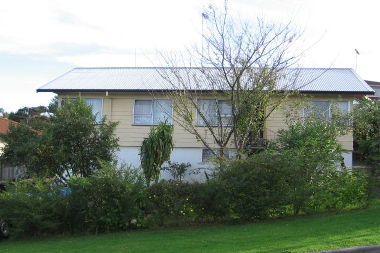 Photo of property in 3 Mile Place, Henderson, Auckland, 0612