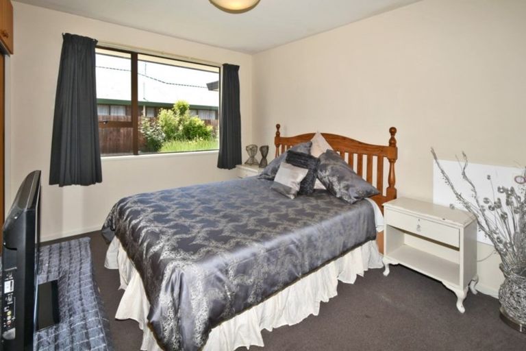 Photo of property in 34 Lowry Avenue, Redwood, Christchurch, 8051