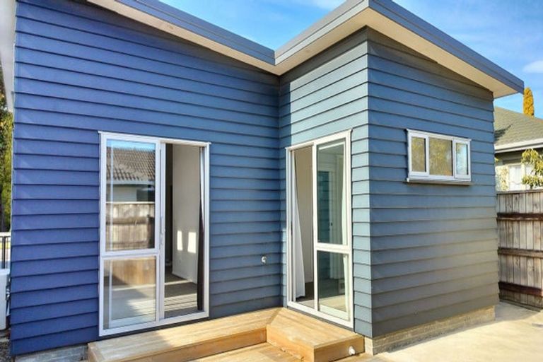 Photo of property in 24 Rangitira Avenue, Palmerston North, 4414