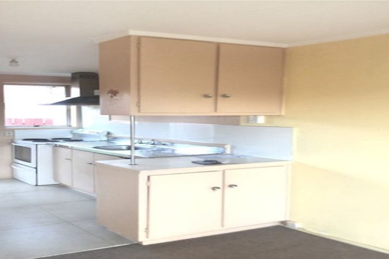 Photo of property in 2/8 Margaret Road, Papatoetoe, Auckland, 2025