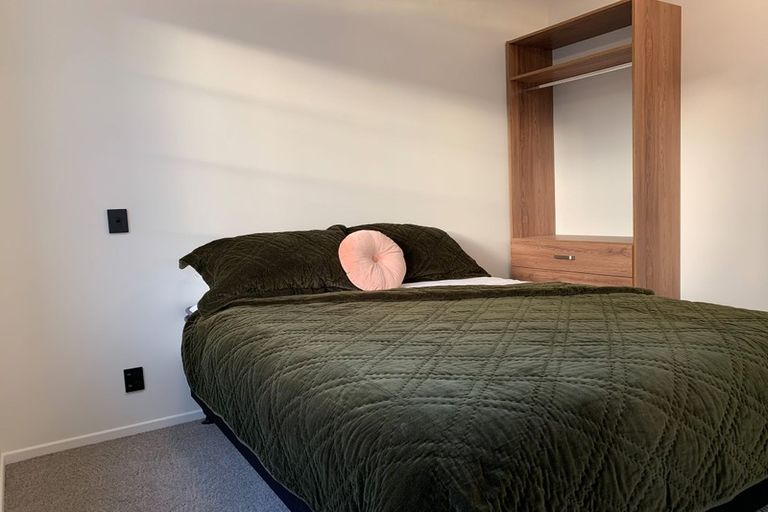 Photo of property in 302/3 Roxburgh Street, Mount Victoria, Wellington, 6011