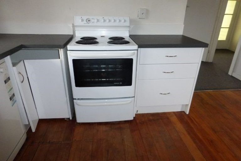 Photo of property in 17 Shortland Street, Wainoni, Christchurch, 8061